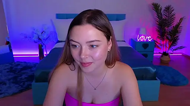 Ava_Loone Adlı Modelin Canlı XXX Sohbeti