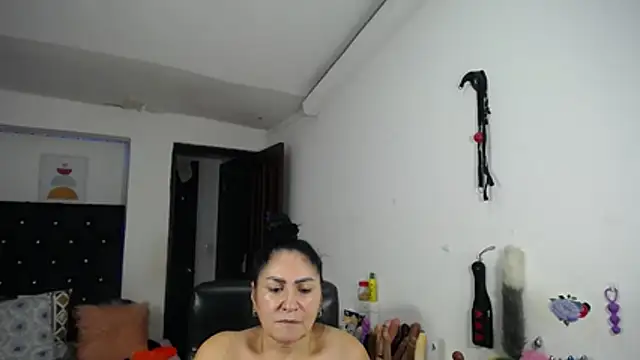 mature_bigboobs10 Adlı Modelin Canlı XXX Sohbeti