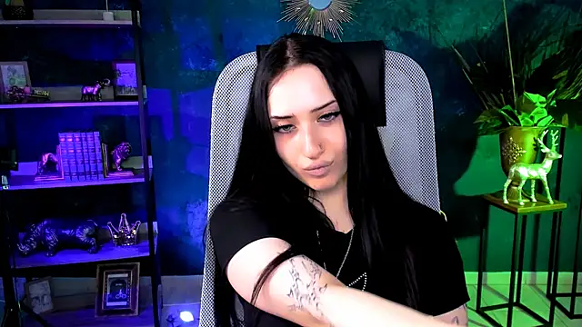 MonicaLowes Live XXX-chat