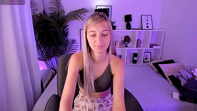 Chatroom XXX en direct de LauraPurr