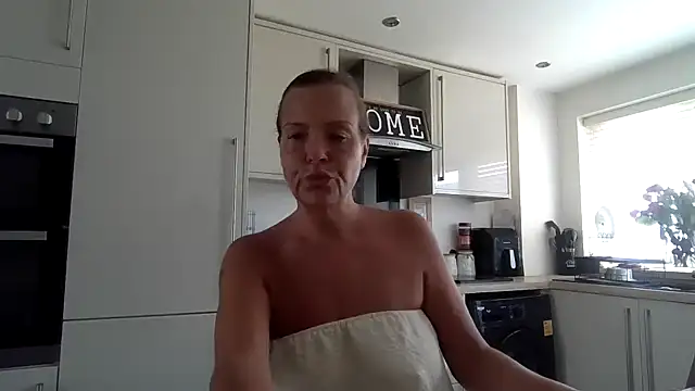 FrankyEssex's Live XXX Chat