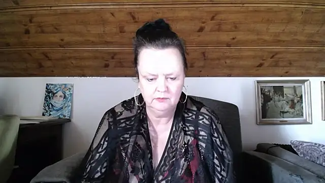 TiffanyMature Chat XXX live