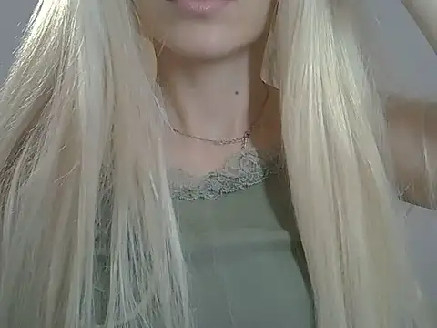 ViraVrema's Live XXX Chat