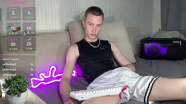 XXX chat uživo modela Travis_Gracile