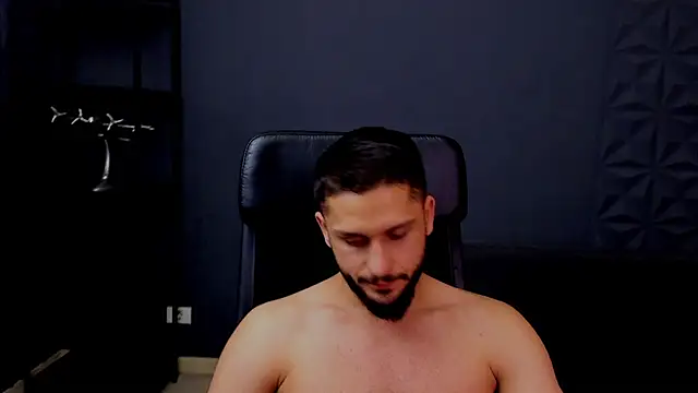 TroyWadee Chat XXX live