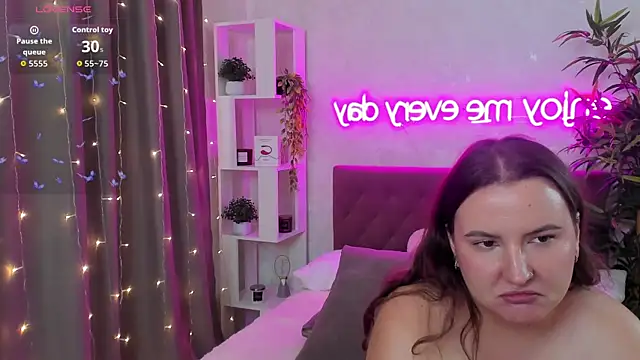 دردشة FeralPeach الجنسية المباشرة