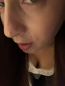 Holly_Play 现场XXX聊天