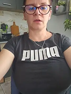 KristenVega 现场XXX聊天