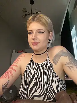 DriveThruCiri live XXX chat