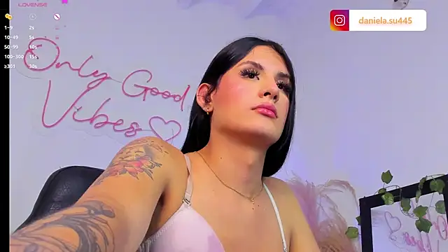 MiaDaniella__'s Live XXX Chat
