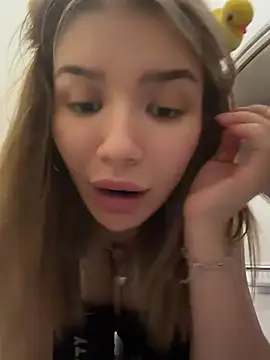 FlashTitsRoyal élő XXX-chatje