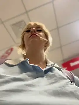 RonnieKiss Live XXX-Chat