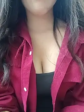 Elina68 即時 XXX 聊天