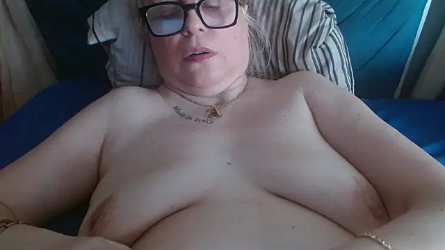 XXX chat uživo modela martachatte