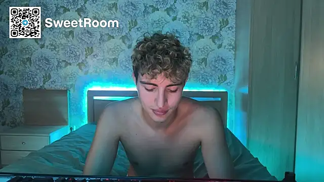 AlfredSweet live XXX chat