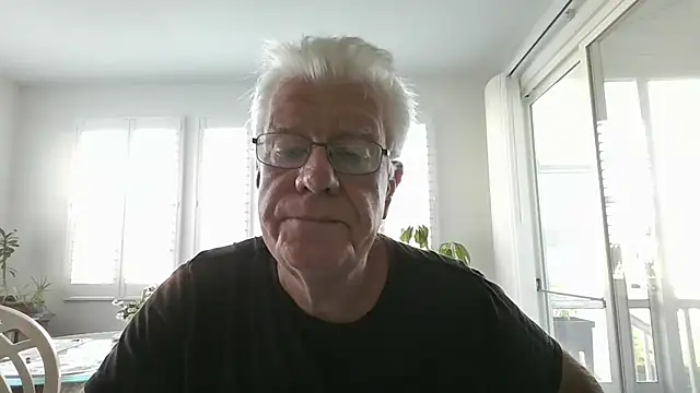 NeoOnSC XXX чат на живо