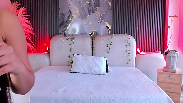 CarolineFyre Chat XXX live