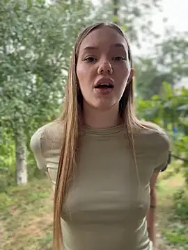 MilaMoone Live XXX-Chat