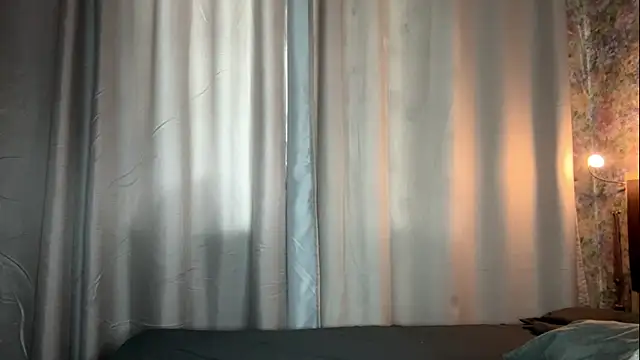Онлайн чат XXX LoraDavi
