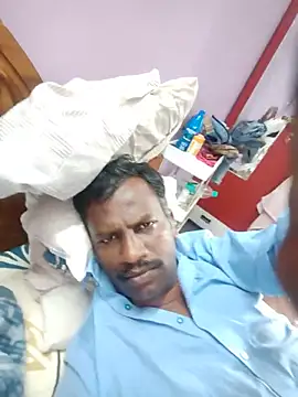 Paramkeerthin Live XXX chat