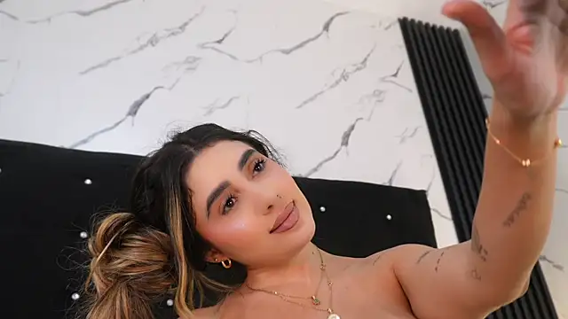 Živý XXX chat Annyy_Rosse