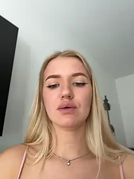 צ'אט XXX בשידור חי של Devill_Angel_