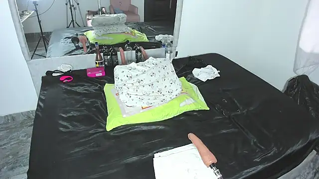 Benjamin_Buster élő XXX-chatje
