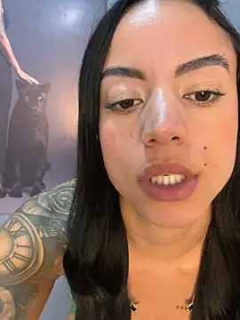 Morenaviip live XXX chat