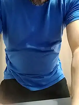 Bradd_32 即時 XXX 聊天
