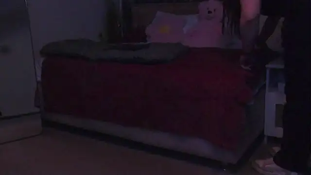 ZuriSaint – Naživo XXX chat