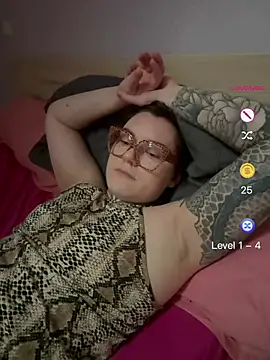 MashapinkX Adlı Modelin Canlı XXX Sohbeti