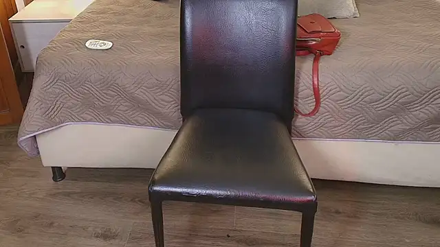 Chat +18 de Raquel_jones ao vivo