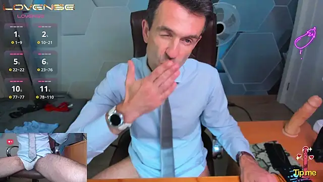XXX chat uživo modela SteveTiger