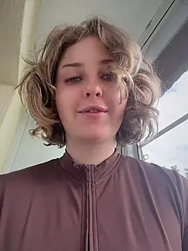 XXX chat uživo modela KellyKeler