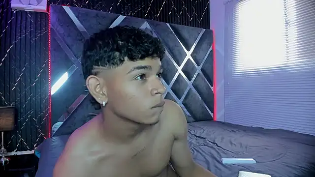 nova_mitchell7 élő XXX-chatje