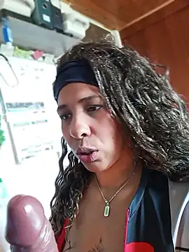 Czat XXX na żywo – Ivon_C
