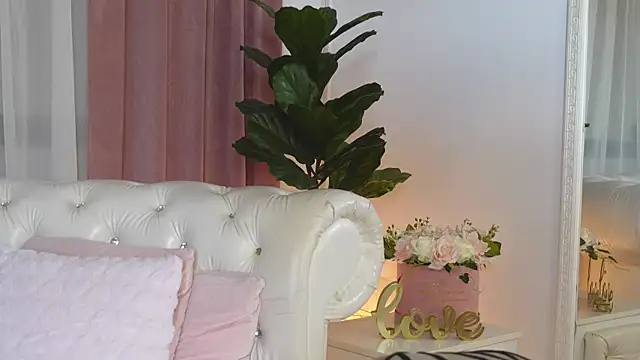 NinaCrystal1's Live XXX Chat