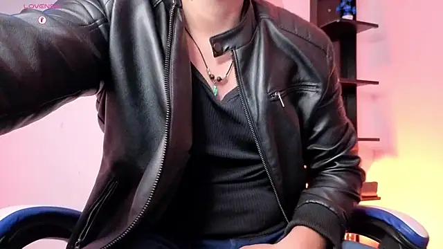 JamesCr_ Chat XXX in diretta