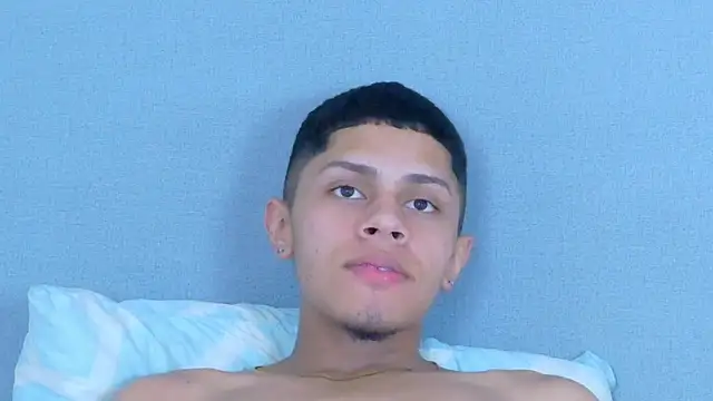Chat +18 de EthanCarter__ ao vivo