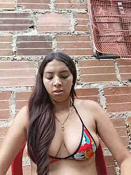 aziel_ardiente Adlı Modelin Canlı XXX Sohbeti