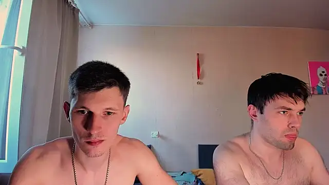 Show modela Kevin_Hornyyy na web-kameri