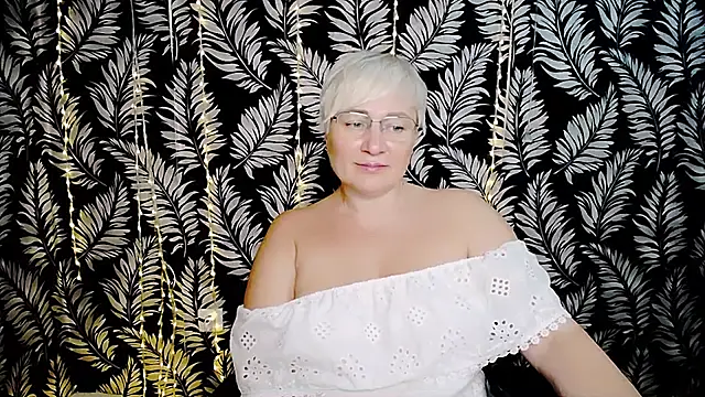 צ'אט XXX בשידור חי של Olivia_playful