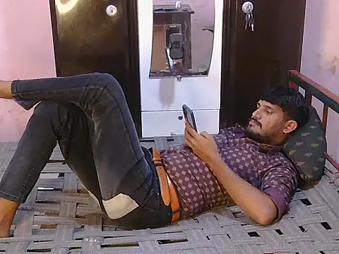 צ'אט XXX בשידור חי של HotXKrish