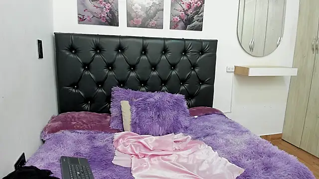 Kitty_f00x's Webcam Show