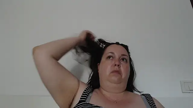 WendyRhoades Adlı Modelin Canlı XXX Sohbeti