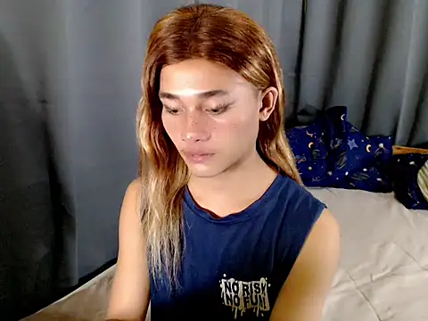 Petite_HugeCock Adlı Modelin Canlı XXX Sohbeti