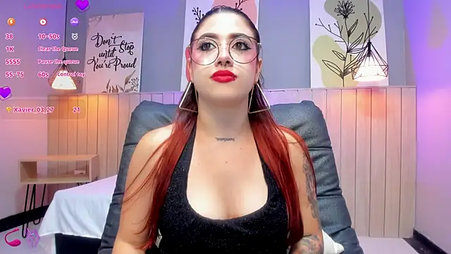 Chat XXX en directo de DarlyHooper__