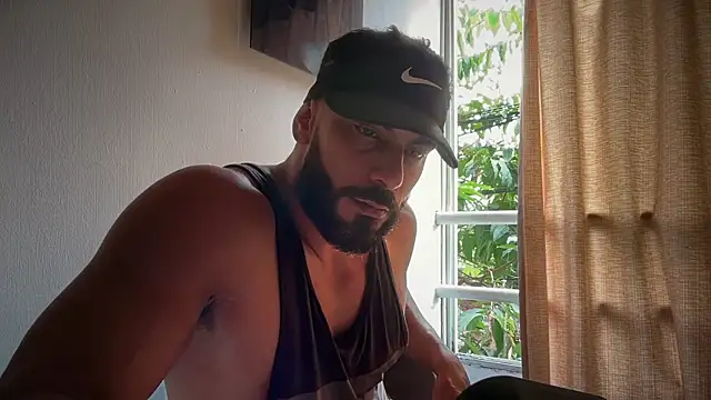romeolovedark Adlı Modelin Canlı XXX Sohbeti
