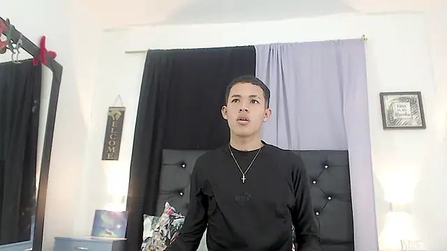 Chat XXX en directo de RoySteven