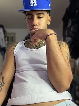 Adam_hot8's Live XXX Chat